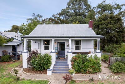 /international/au/22-castlemaine-road-maldon-vic-150729652/