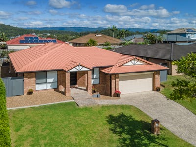 /international/au/17-duice-court-oxenford-qld-151226472/
