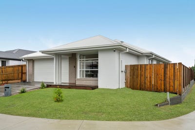 /international/au/33-verrall-way-walloon-qld-151360824/