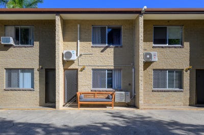 /international/au/2-37-j-hickey-avenue-clinton-qld-151323836/