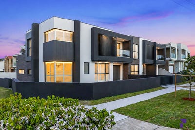 /international/au/43-russell-street-greenacre-nsw-152535356/
