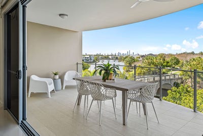 /international/au/17-3046-quay-south-drive-carrara-qld-152362952/