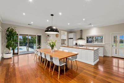 /international/au/57-tarraford-way-batesford-vic-151361388/