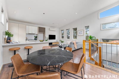 /international/au/2-11-churchill-avenue-maidstone-vic-148152288/