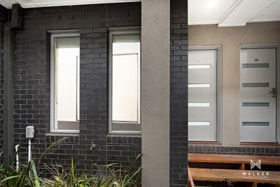 /international/au/12-21-station-road-oak-park-vic-150799668/