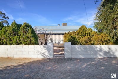 /international/au/233-cummins-street-broken-hill-nsw-148605728/
