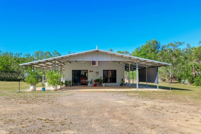 /international/au/378-wheewall-road-berry-springs-nt-151267216/