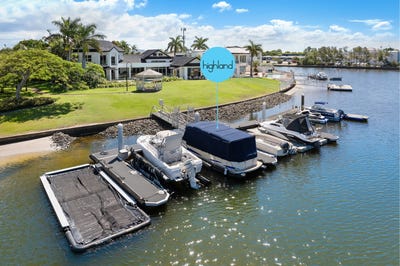 /international/au/5-131-morala-avenue-runaway-bay-qld-150715424/