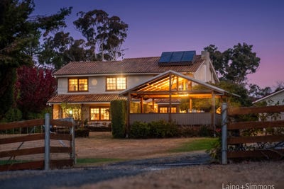 /international/au/35-old-inverell-road-armidale-nsw-150399072/