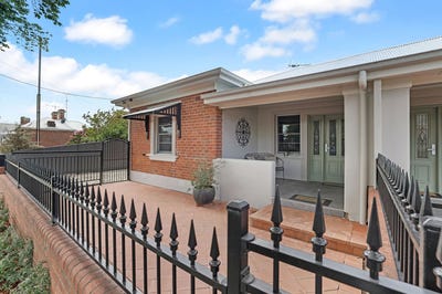 /international/au/242-rankin-street-bathurst-nsw-150580384/
