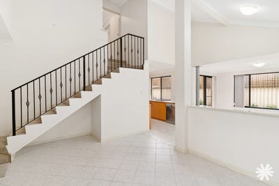 /international/au/10-50-gwenyfred-road-kensington-wa-148434016/