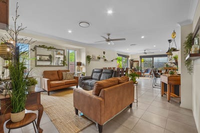 /international/au/26-river-run-circuit-ormeau-hills-qld-152400492/