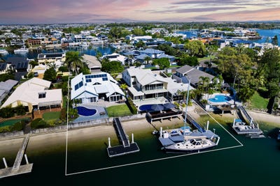 /international/au/2-3-cypress-court-minyama-qld-151187476/