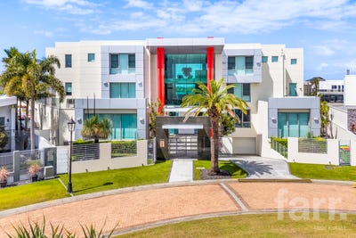 /international/au/46-48-royal-albert-crescent-sovereign-islands-qld-152375596/