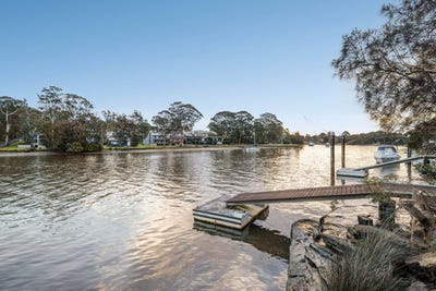 /international/au/57-burbank-avenue-picnic-point-nsw-148763772/?lang=id