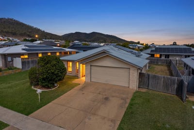 /international/au/43-geoff-wilson-drive-norman-gardens-qld-152553120/