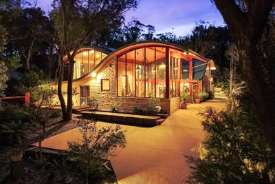 /international/au/12-gladstone-street-wentworth-falls-nsw-148219848/