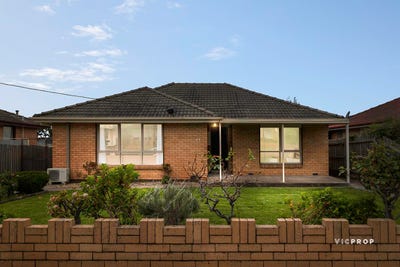 /international/au/59-alec-crescent-fawkner-vic-151679128/