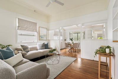 /international/au/24-suez-street-gordon-park-qld-151008744/