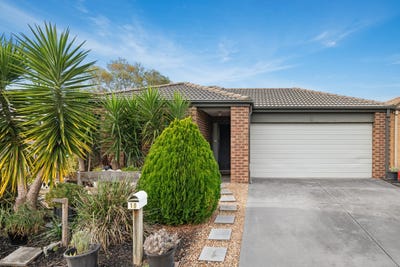 /international/au/10-currumbin-road-doreen-vic-151372152/