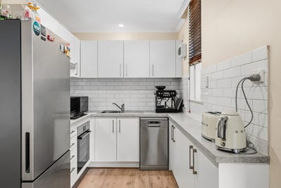 /international/au/1-14-broadway-glenelg-south-sa-151508576/