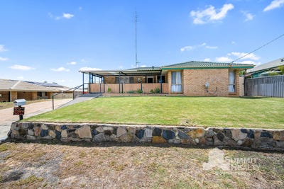 /international/au/14-hewison-street-withers-wa-152655324/