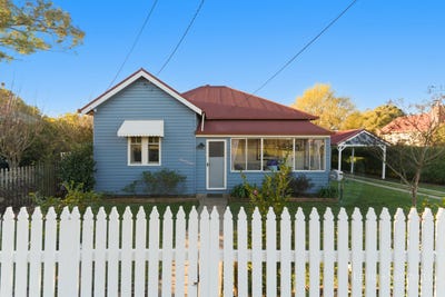 /international/au/231-brown-street-armidale-nsw-151402948/