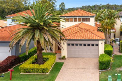 /international/au/540-oyster-cove-promenade-helensvale-qld-151574944/