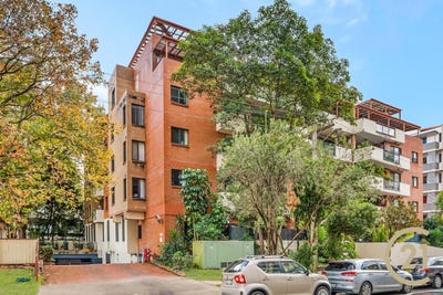 /international/au/8-9-11-bathurst-street-liverpool-nsw-151359976/