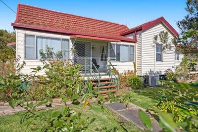 /international/au/6-oak-st-killarney-qld-148461260/