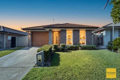/international/au/7-blain-road-spring-farm-nsw-152444196/