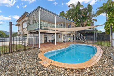 /international/au/7-perkins-street-manoora-qld-151454776/