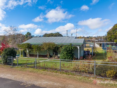 /international/au/94-uralla-road-armidale-nsw-151274840/