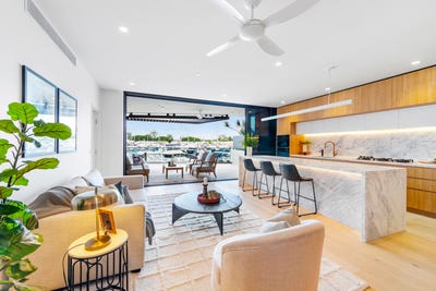 /international/au/27-1-grand-jabiru-way-hope-island-qld-151165652/