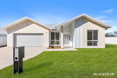 /international/au/8-bangalay-way-broulee-nsw-152105828/