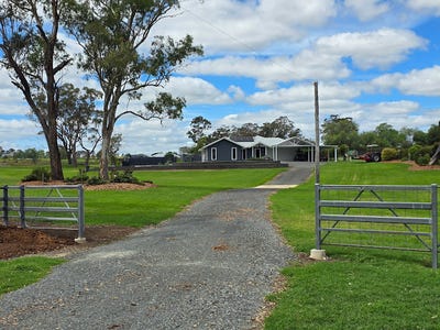 /international/au/2476-kingsthorpe-haden-road-goombungee-qld-150908136/