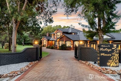 /international/au/3-vintage-lane-the-vines-wa-152577196/