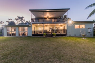 /international/au/77-staniland-drive-strathdickie-qld-148376132/?lang=en