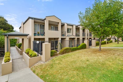 /international/au/33-43-antill-street-queanbeyan-nsw-151256612/