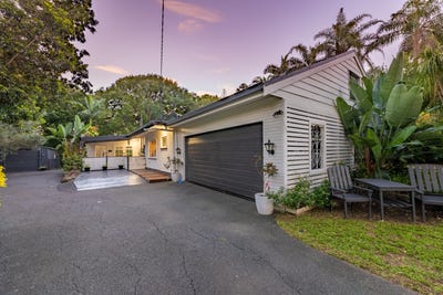 /international/au/10-wararba-crescent-caboolture-qld-151397808/
