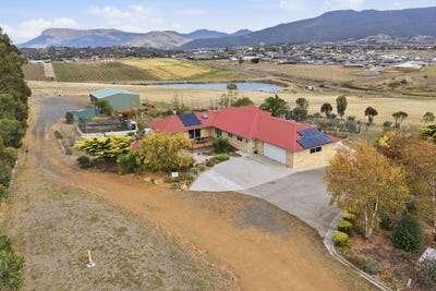 /international/au/26-harvest-lane-old-beach-tas-151103464/