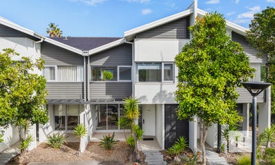 /international/au/902-3-birkdale-place-magenta-nsw-151142776/