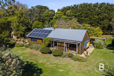 /international/au/76-newlyn-reservoir-road-newlyn-north-vic-151135976/