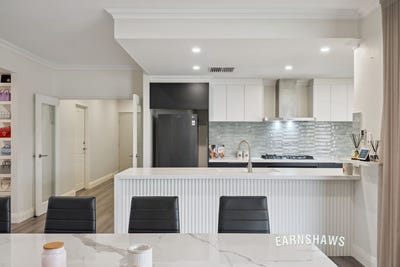 /international/au/5-kingia-place-helena-valley-wa-148490884/