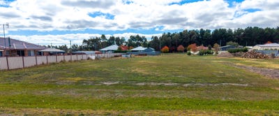 /international/au/22-gordon-road-crookwell-nsw-204530712/