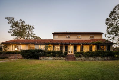 /international/au/2-gilgandra-street-indooroopilly-qld-152549080/