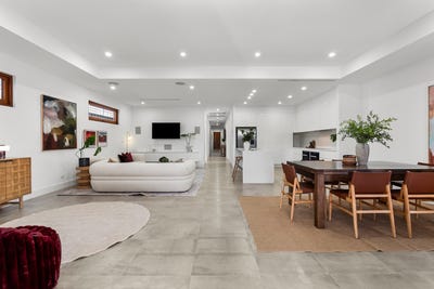 /international/au/9a-fry-terrace-newton-sa-152679788/
