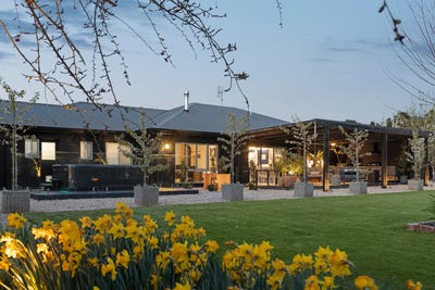 /international/au/105-high-street-trentham-vic-152488808/