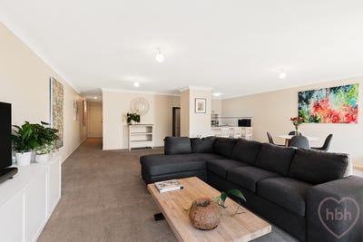 /international/au/33-23-aspinall-street-watson-act-151576236/