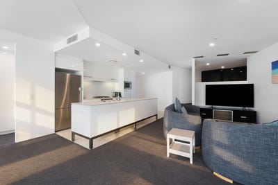 /international/au/506-9-hamilton-avenue-surfers-paradise-qld-152637980/
